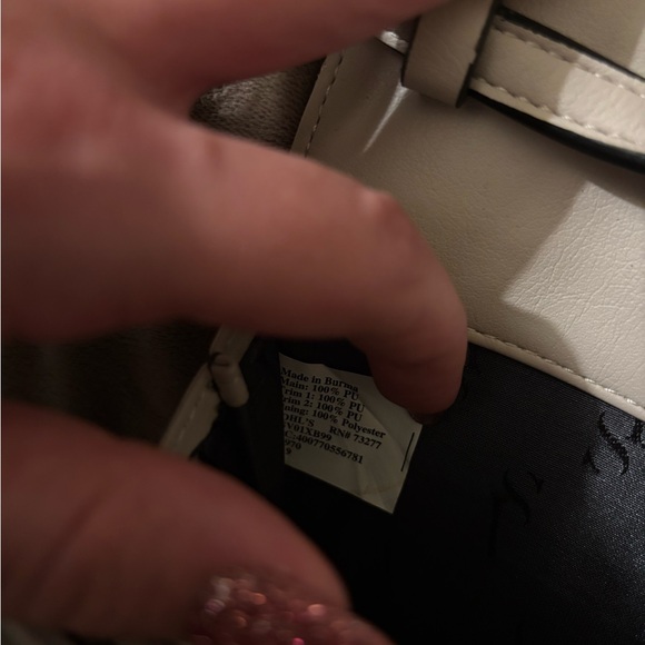 Simply Vera Floral Lavender Crossbody Purse - Picture 6 of 6